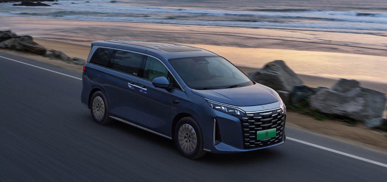 2025 BYD Xia Full-Size Luxury Plug-in Hybrid (PHEV) MPV - Image 2