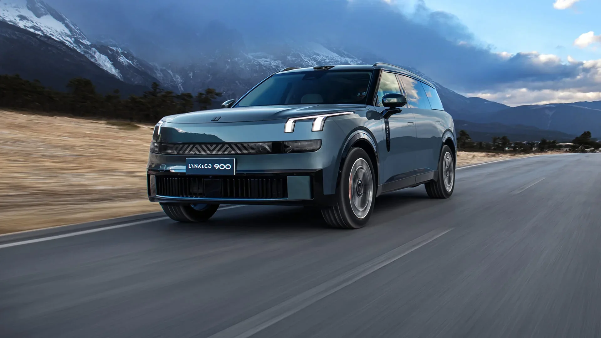 2025 Lynk & Co 900 Full-Size Luxury SUV 6-Seater - Image 2