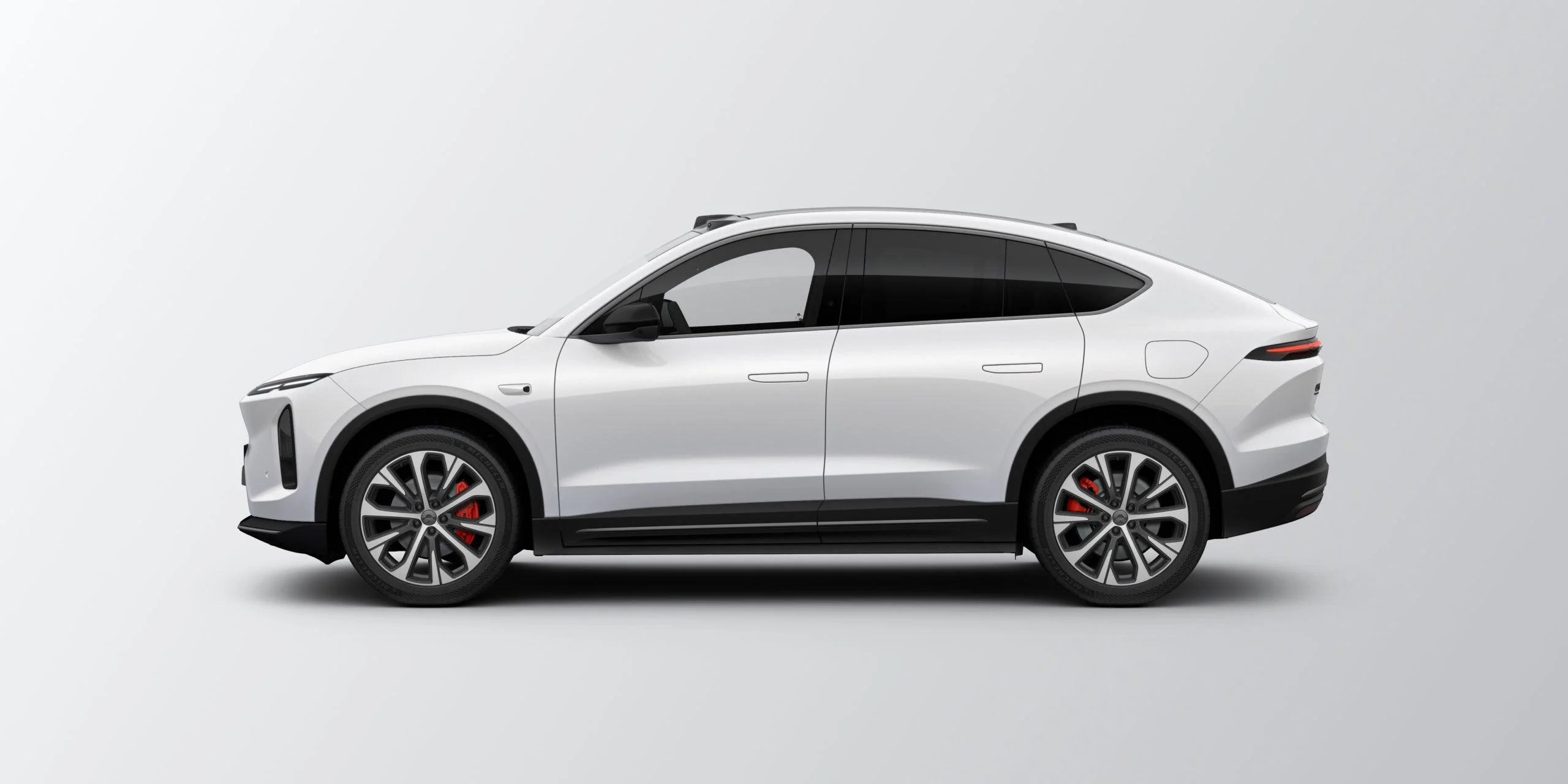 2025 NIO EC6 Mid-Size Luxury Electric SUV - Image 9